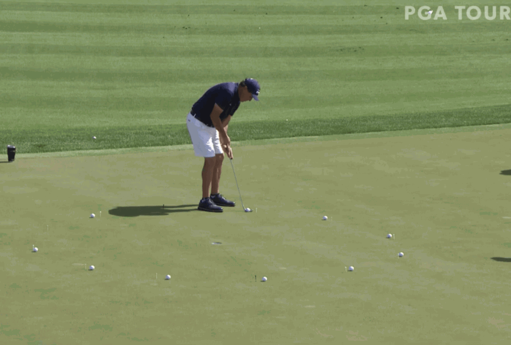 Phil Mickelson trainiert den Putting Circle