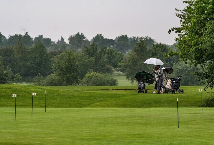 Regen Golfbekleidung: Empfehlungen von DIYgolf